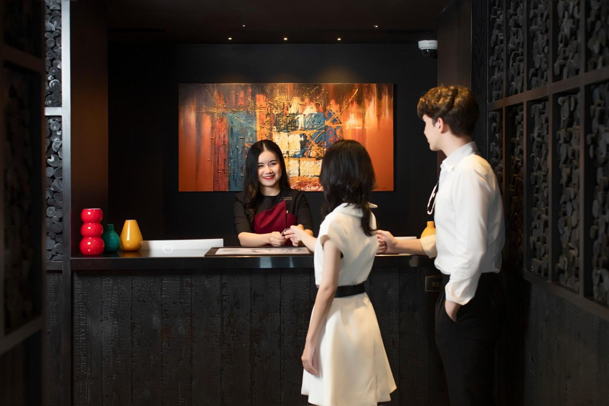 The Gravitique Hotel Khaosan 曼谷 外观 照片